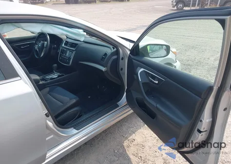 2018 Nissan Altima 2.5 S z USA, uszkodzony, nr VIN 1N4AL3AP4JC137909